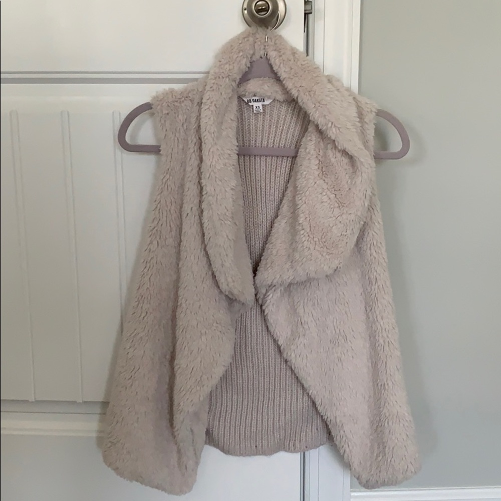 BB Dakota Knit Vest